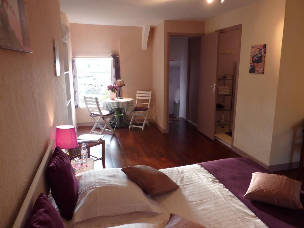 פונטורסון Maison D'Hotes Les Belles De Mai חדר תמונה