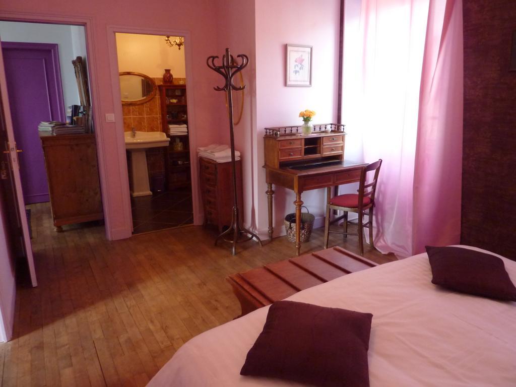 פונטורסון Maison D'Hotes Les Belles De Mai חדר תמונה
